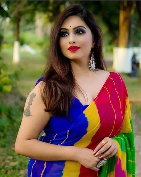 sexy indian auntys|Indian Saree Angels (@indian.saree.angels)